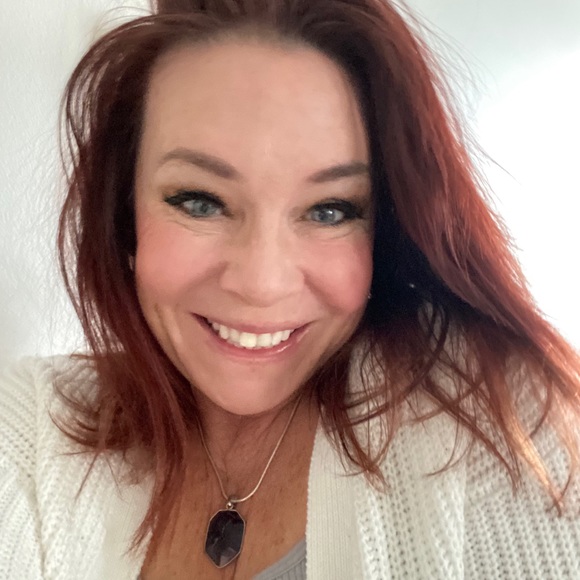 Meet your Posher, Michelle - Picture 1 of 1